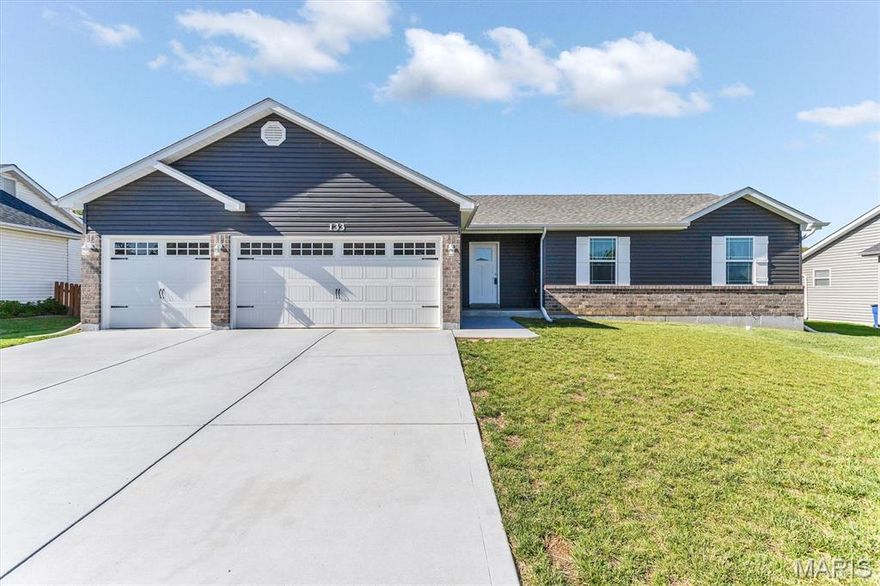 $0 down USDA eligible! This 3BD/2BA ranch with 3-CAR GARAGE is full of UPGRADES! Foyer, vaulted great room opens to
the dining rm & kitchen w/pantry, stainless steel appliances (smoothtop range, built-in microwave, dishwasher), 42inch soft close cabinets & granite/quartz counters. Vaulted Primary Suite w/walk-in closet, shower w/seat & double-bowl adult height vanity. Also MFL, lever door handles, ceiling fan in great room & all bedrooms, icemaker water line,
TV/internet/phone jacks in all bdrms & 2 in great room! The walkout LL has a full bath rough-in, sump pit/pump + 50-
gallon HWH. Exterior offers 30-year architectural shingles, maintenance free vinyl siding, enclosed soffit & fascia & partial-brick
front. Energy savings: low-E windows, R-38/R-13 insulation.
Incredible Ranch Home tucked away on a quiet cul-de-sac in Wright City, this beautifully maintained 3-bedroom ranch
offers the perfect blend of comfort, style, and privacy. Just 4 years young, this home feels like new and is filled with
thoughtful upgrades throughout. Step inside to a bright, open floor plan. The kitchen is truly the heart of the home. The
fridge stays making the home truly move-in ready! 
Landscaping includes white and purple azealeas, 2 fruit trees at the bottom of the hill are pear trees, two fruit trees at the at the top left side are peach trees. and the 2 on the right are apple trees.  The four bushes are blackberry, chokeberry, blueberry, and raspberry.  
Kitchen Refrigerator, washer and dryer stay.