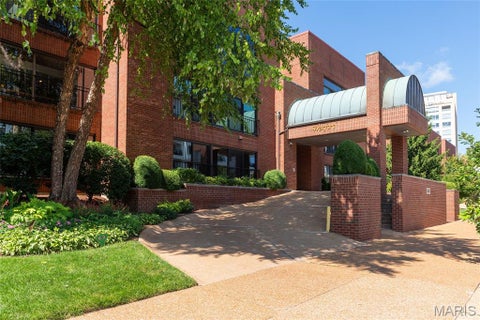 Photo of 4540 Laclede Avenue #303, St Louis, MO 63108 (MLS # 26046575)