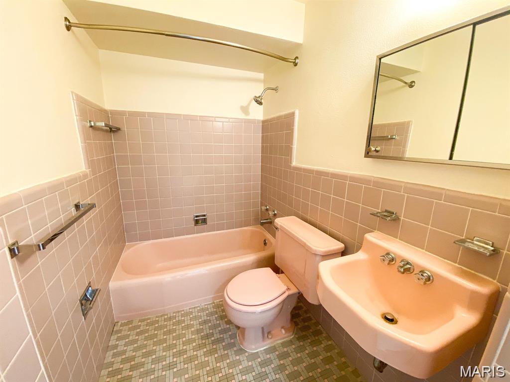 St Louis, Missouri 63122, United States, 1 Bedroom Bedrooms, ,1 BathroomBathrooms,Residential,Active,192140