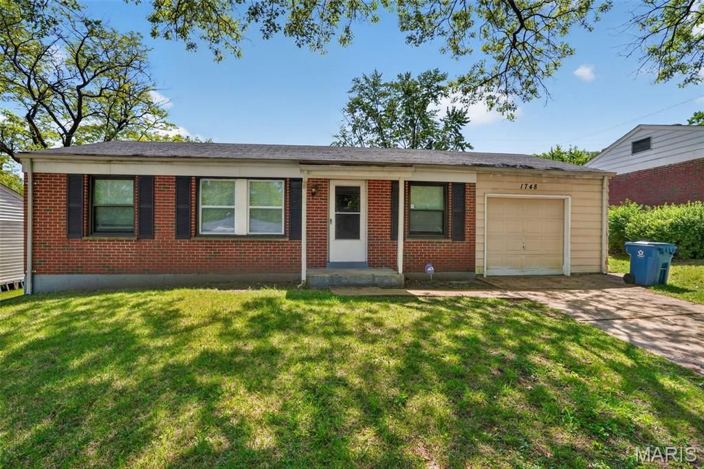 Photo of 1748 Atmore Drive, St Louis, MO 63136 (MLS # 26023040)