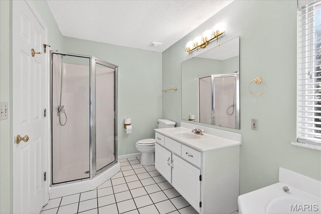 Arnold, Missouri 63010, United States, 4 Bedrooms Bedrooms, ,4 BathroomsBathrooms,Residential,Pending,201043