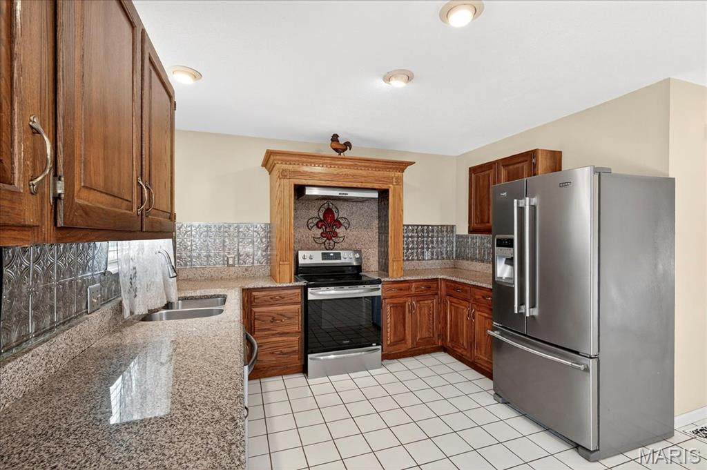 Arnold, Missouri 63010, United States, 4 Bedrooms Bedrooms, ,4 BathroomsBathrooms,Residential,Pending,201043