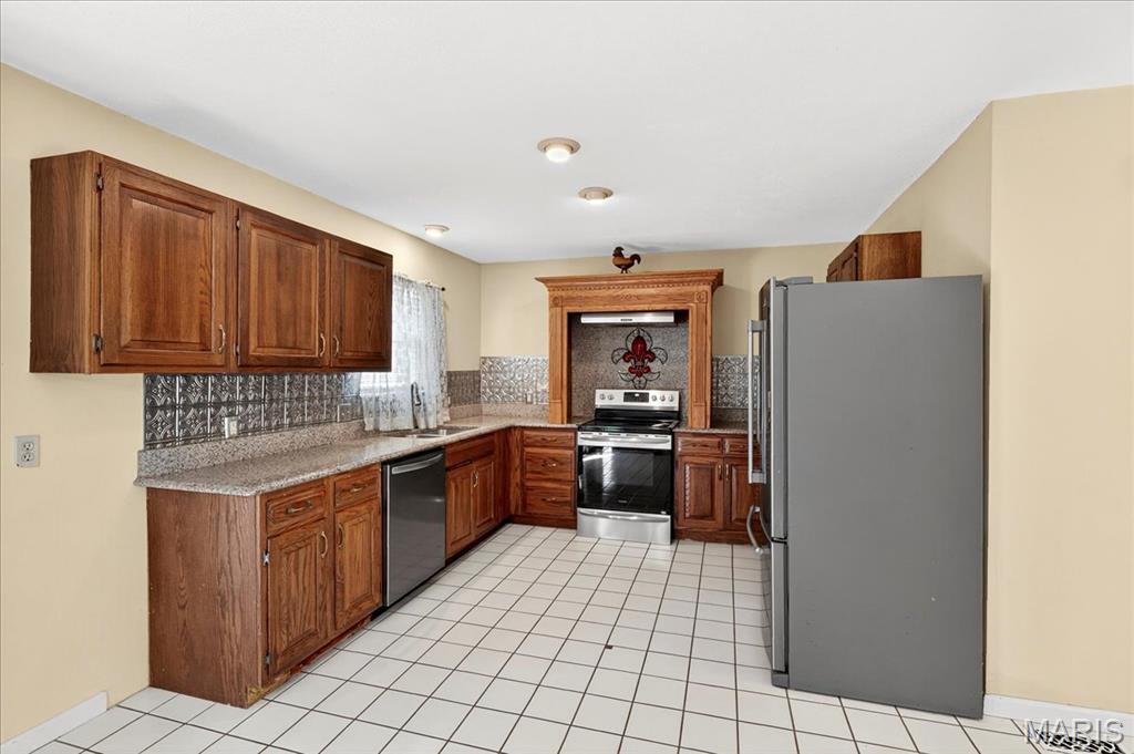 Arnold, Missouri 63010, United States, 4 Bedrooms Bedrooms, ,4 BathroomsBathrooms,Residential,Pending,201043