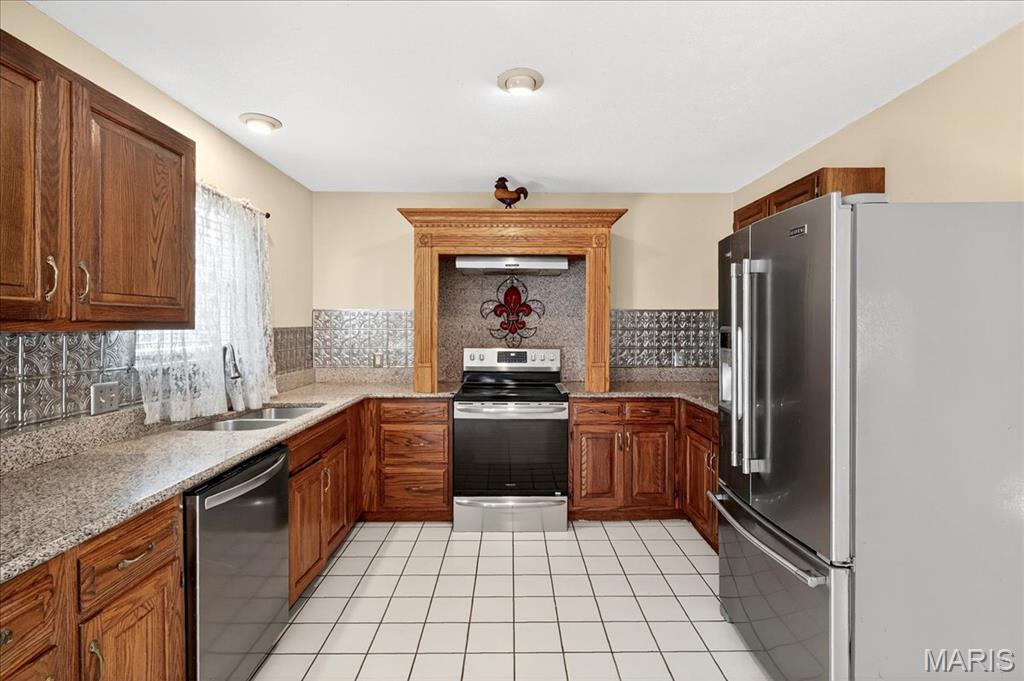 Arnold, Missouri 63010, United States, 4 Bedrooms Bedrooms, ,4 BathroomsBathrooms,Residential,Pending,201043