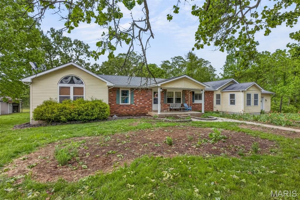 Photo of 11697 John Emling Road, Bismarck, MO 63624 (MLS # 26026149)