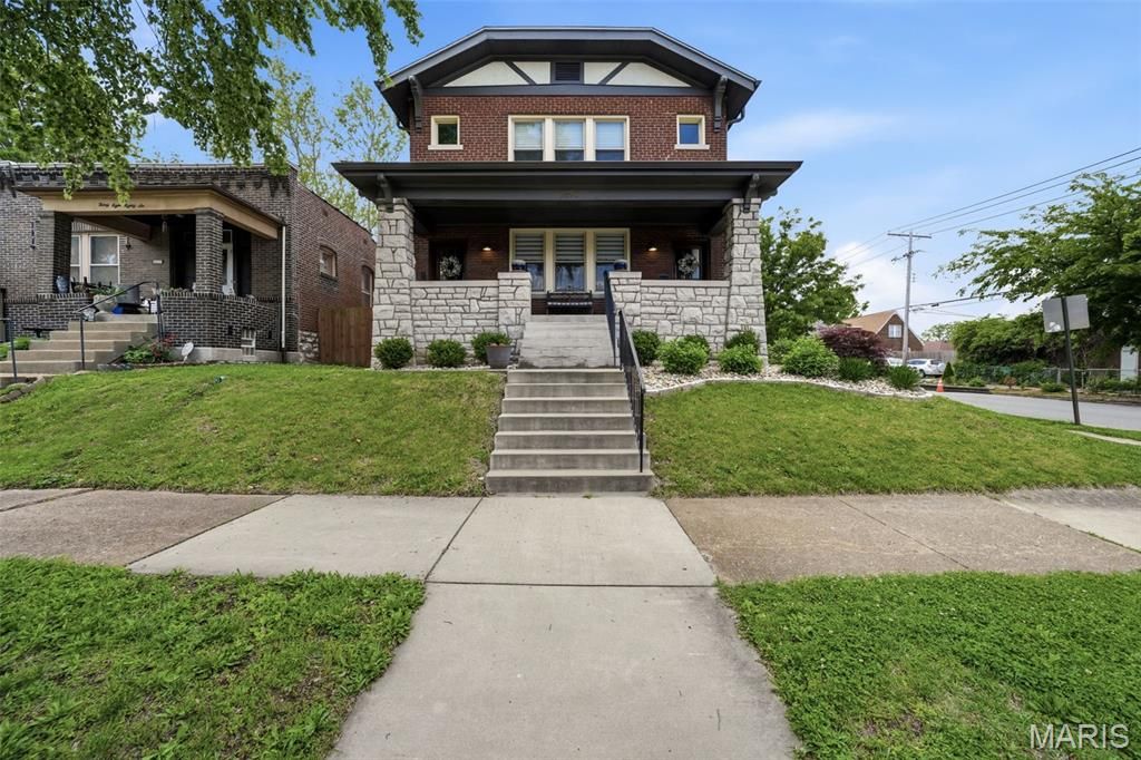 Photo of 3890 McDonald Avenue, St Louis, MO 63116 (MLS # 26026169)