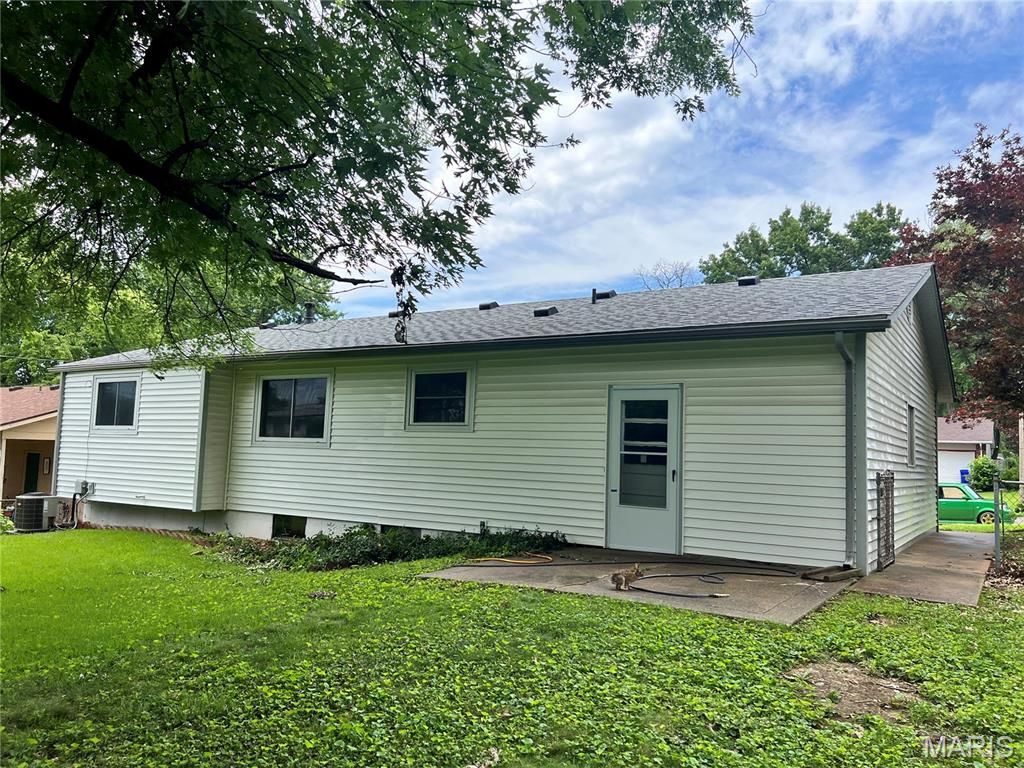 Photo of 3270 Kingsley Drive, Florissant, MO 63033 (MLS # 26041605)