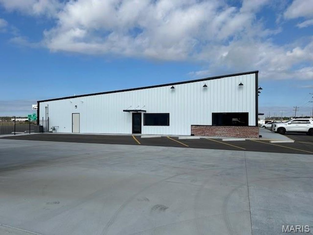 Photo of 3141 E Outer Road, Scott City, MO 63780 (MLS # 26013987)