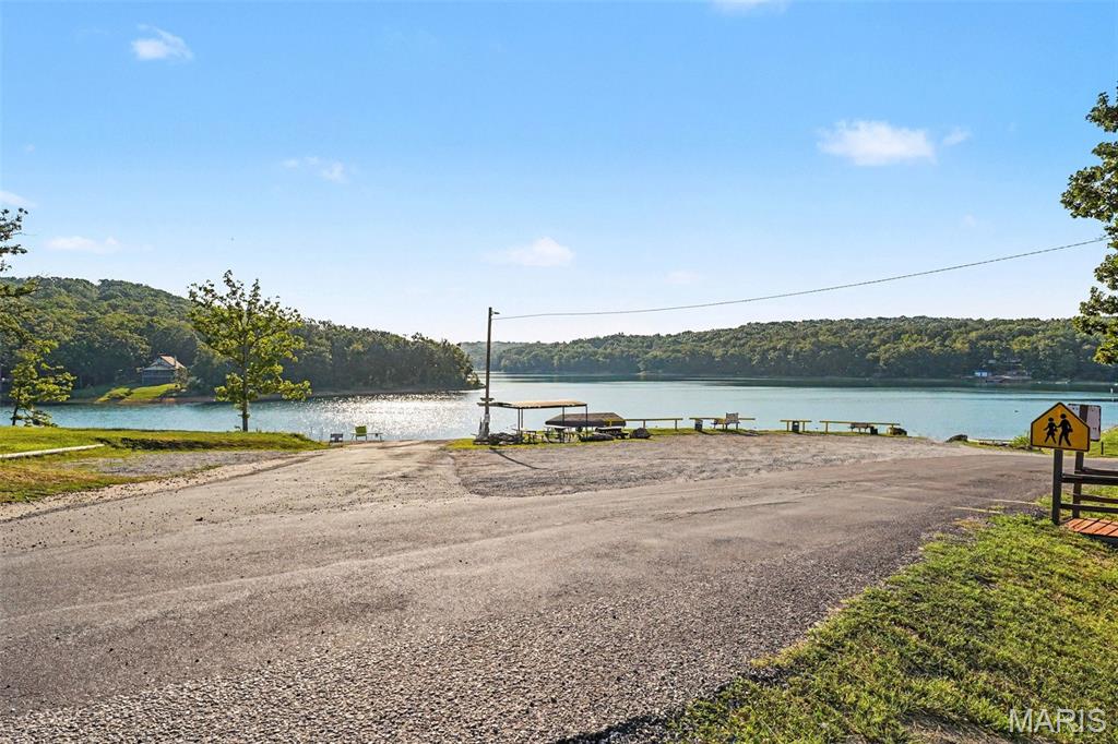 10173 Fair Acres