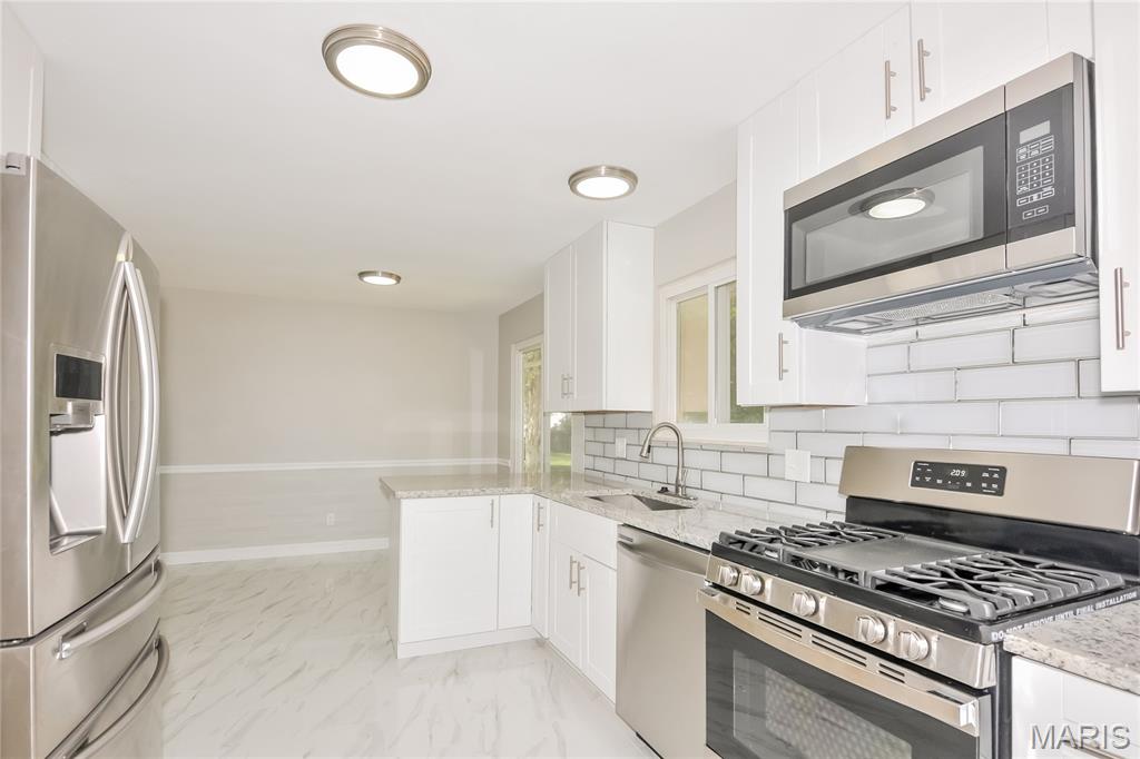 998 Tree Trails Lane