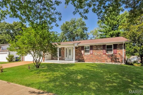 998 Tree Trails Lane Fenton MO 63026