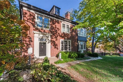 Photo of 22 Princeton Avenue, University City, MO 63130 (MLS # 25073165)