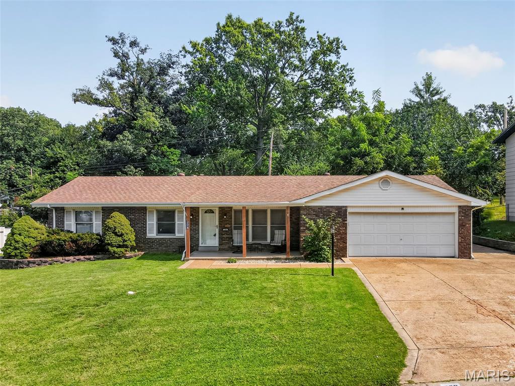 Photo of 208 Meadowlark Lane, St Charles, MO 63301 (MLS # 26040675)