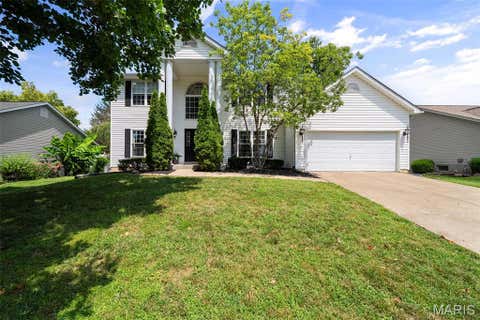 Photo of 876 Emerald Place Drive, St Charles, MO 63304 (MLS # 26039200)