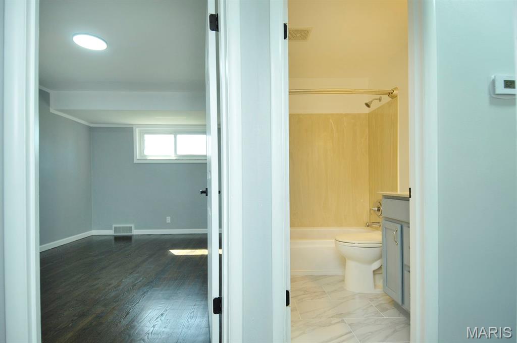 Saxon Manor 1 - Residential