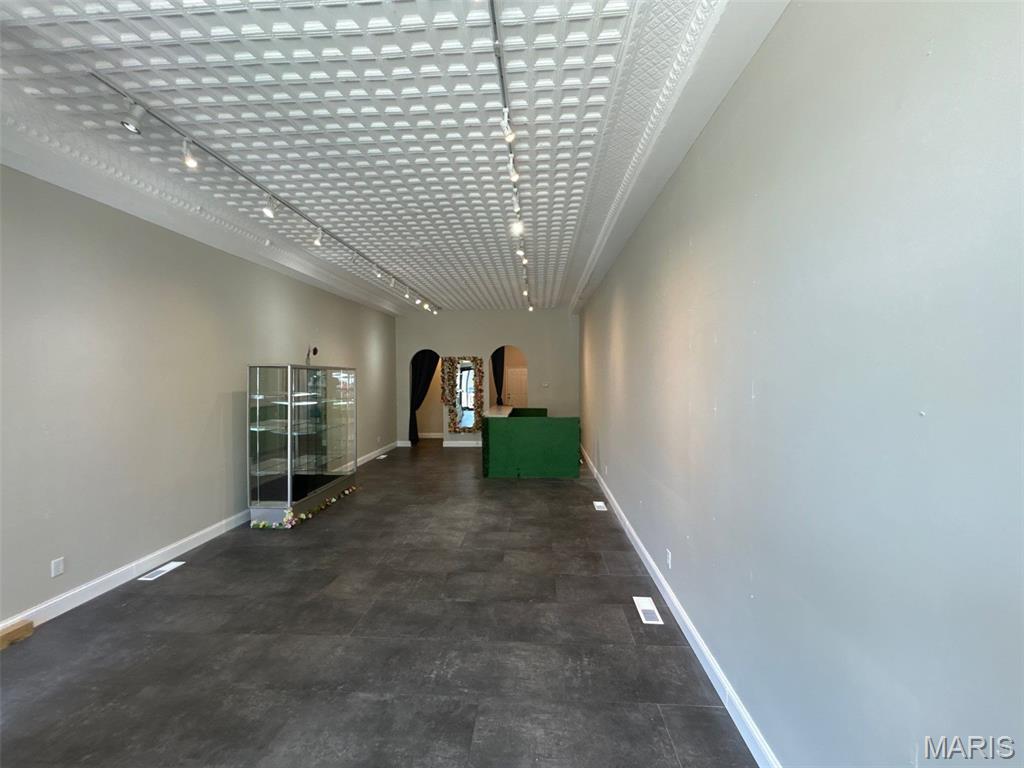 St Louis Commons Add - Commercial Sale