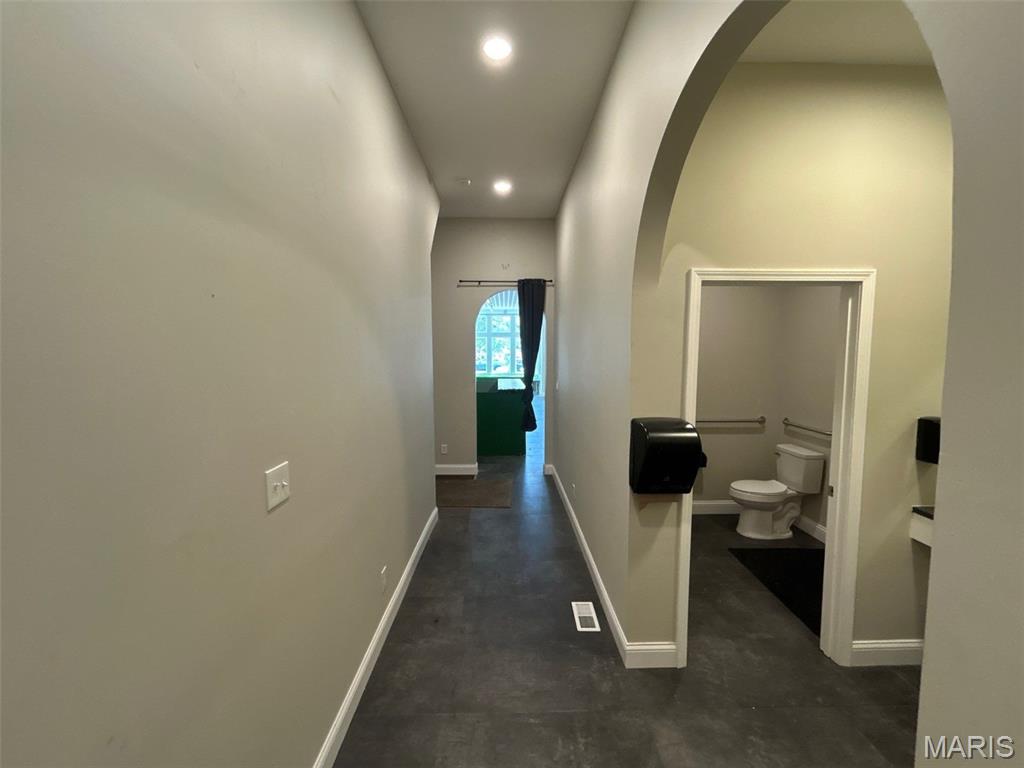 St Louis Commons Add - Commercial Sale