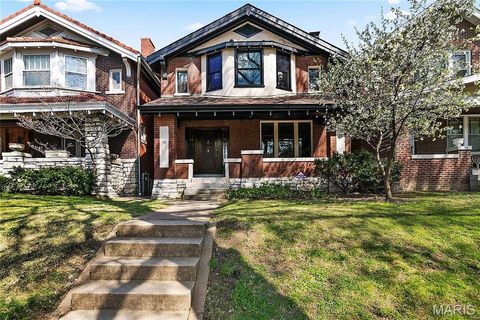 Tiny photo for 10 Lawn Place, St Louis, MO 63110 (MLS # 26004067)