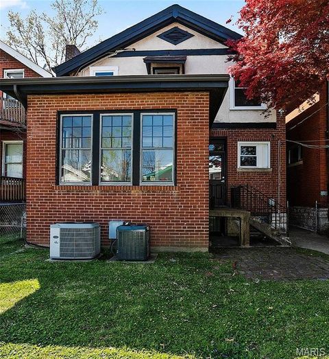 Tiny photo for 10 Lawn Place, St Louis, MO 63110 (MLS # 26004067)
