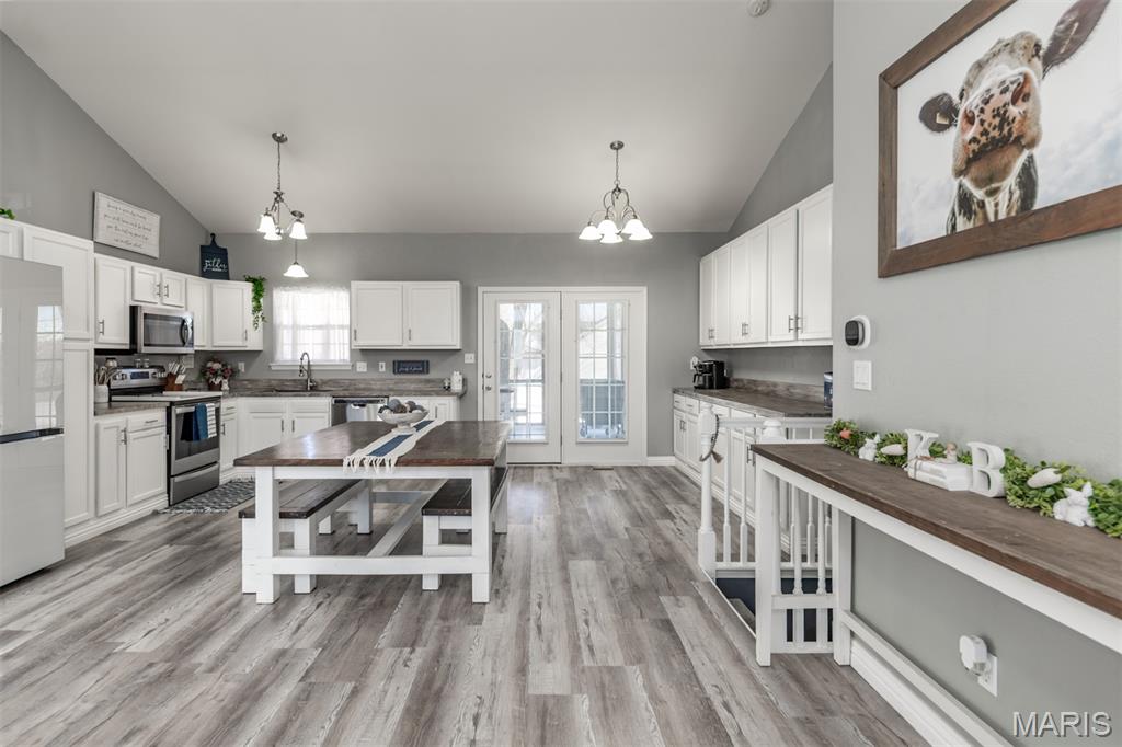 Williamsburg Ph 06 - Residential