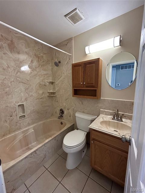 Tiny photo for 691 Walnut Point Court, Ballwin, MO 63021 (MLS # 26020697)