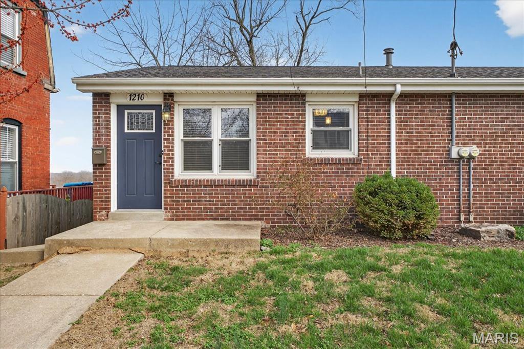 City/St Charles - Residential Lease