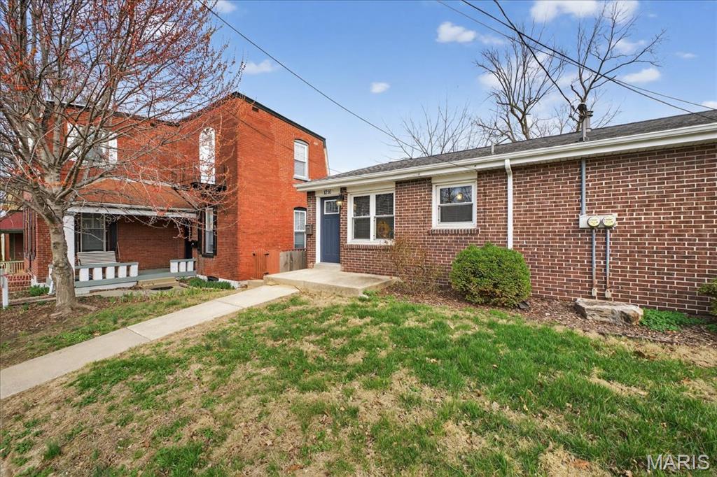 City/St Charles - Residential Lease