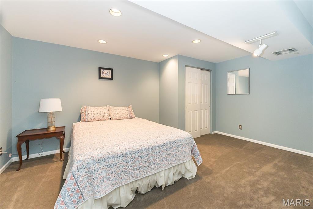 Warson Oaks - Residential