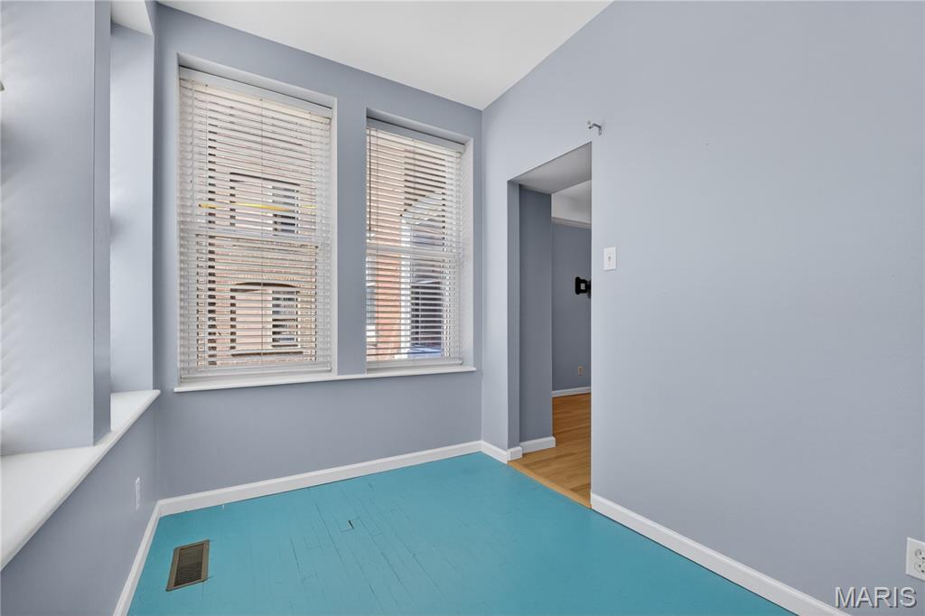 Waterman-Pershing 01 Flr - Residential