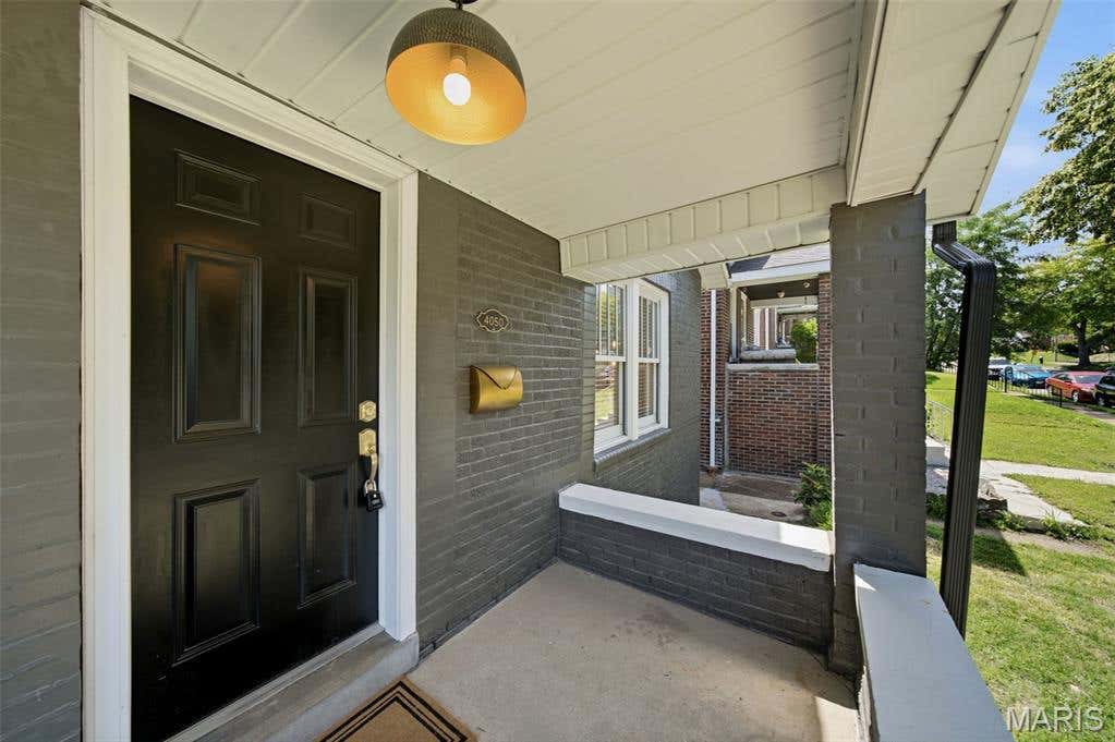 Photo of 4050 McDonald Avenue, St Louis, MO 63116 (MLS # 26041617)