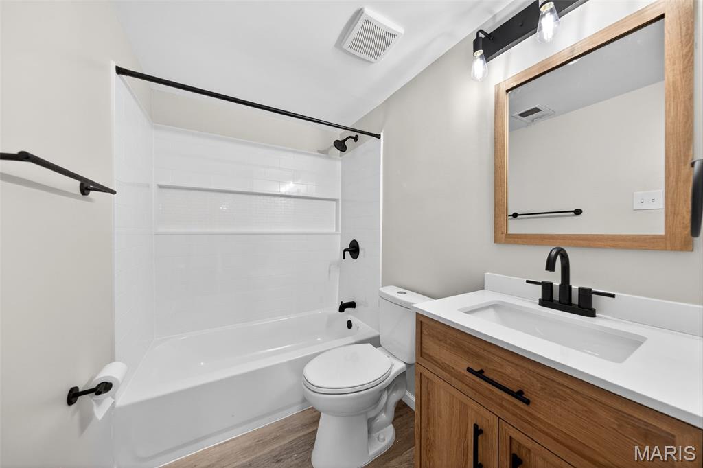 Oakville Commons Condo - Residential