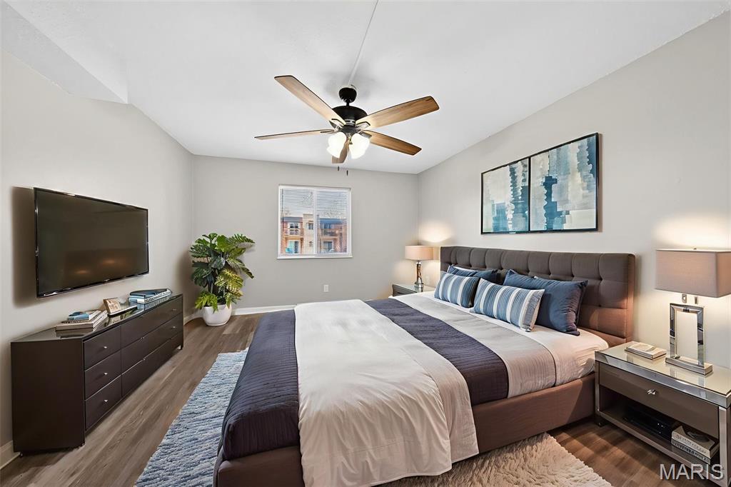 Oakville Commons Condo - Residential