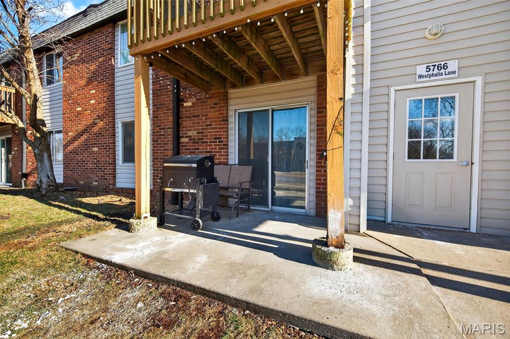 Oakville Commons Condo - Residential