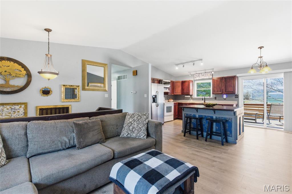 Ad Deum - Residential