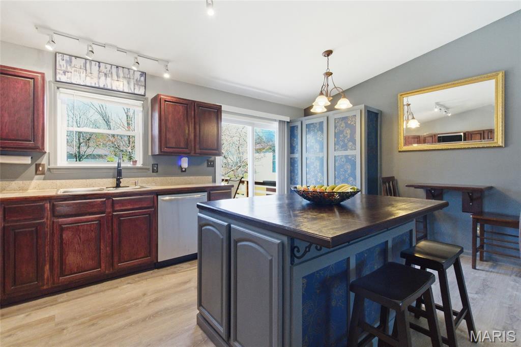 Ad Deum - Residential