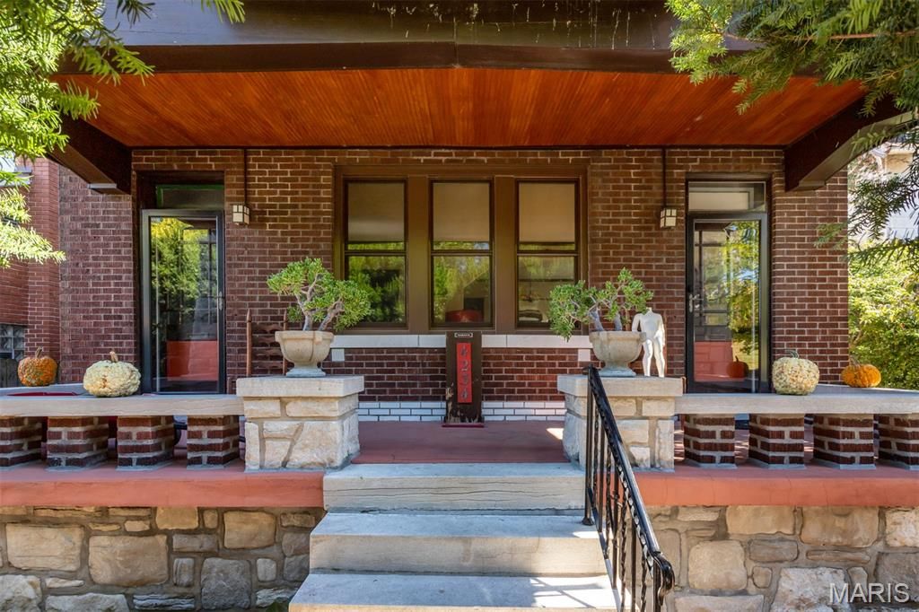 Photo of 4234 Nebraska Avenue, St Louis, MO 63111 (MLS # 25068576)