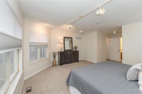 Tiny photo for 1048 King Henry Court, Creve Coeur, MO 63146 (MLS # 25078164)