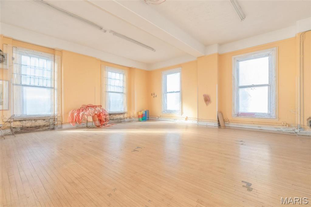 Lucas & Hunt Add - Commercial Sale