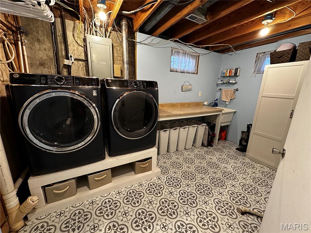 Hillcrest Manor - Residential