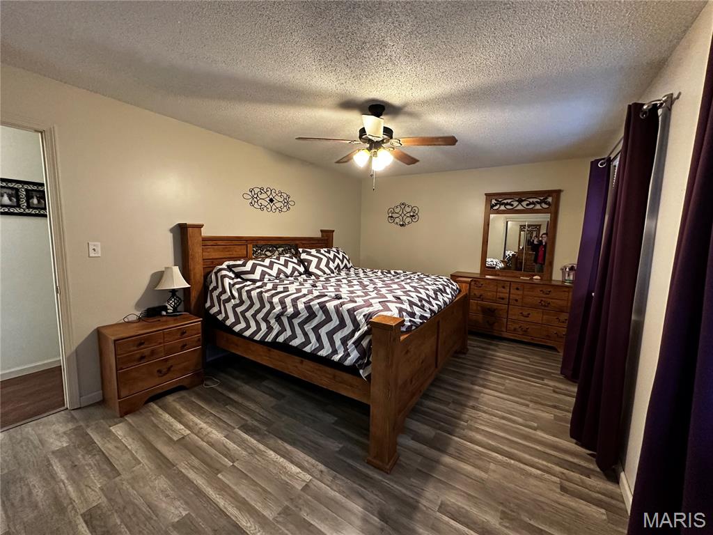 Hillcrest Manor - Residential