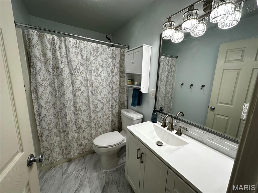 Hillcrest Manor - Residential