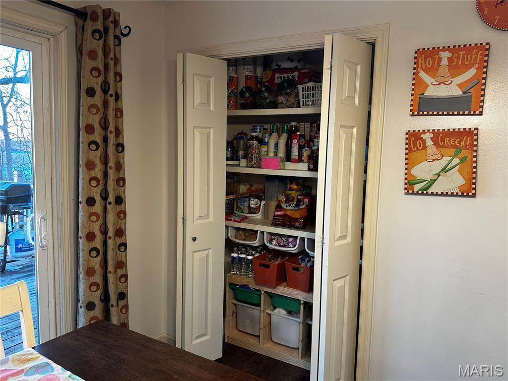 Hillcrest Manor - Residential