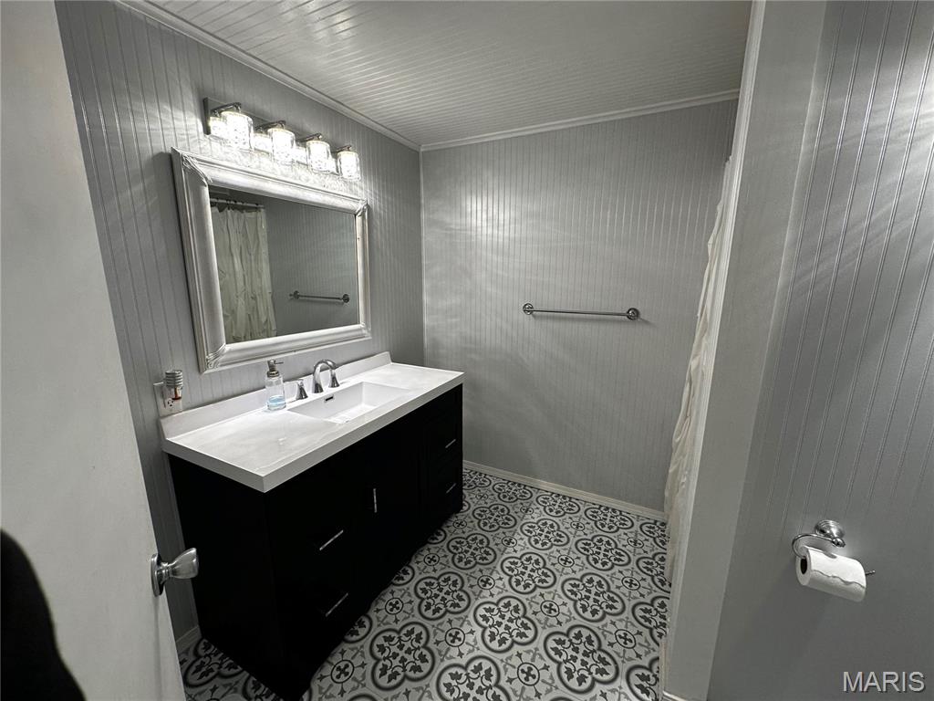 Hillcrest Manor - Residential