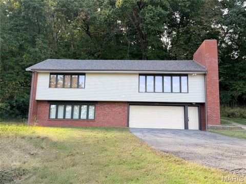 Photo of 1237 Lakemont Drive, Arnold, MO 63010 (MLS # 26067702)