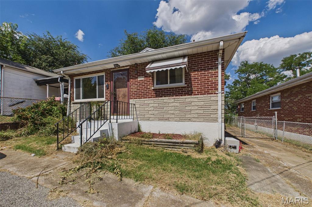 113 E Cartwright Avenue
