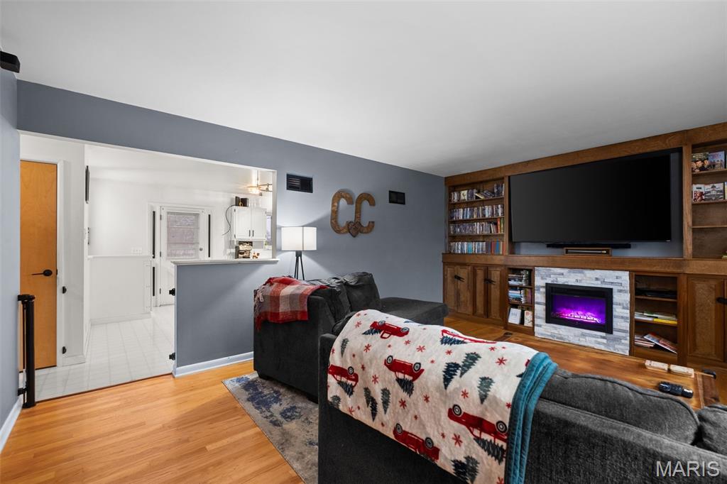 Reav-Tel Manor - Residential