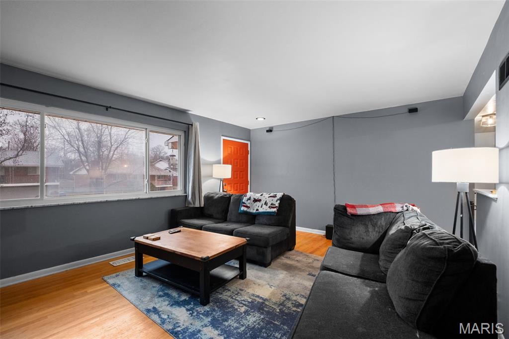 Reav-Tel Manor - Residential