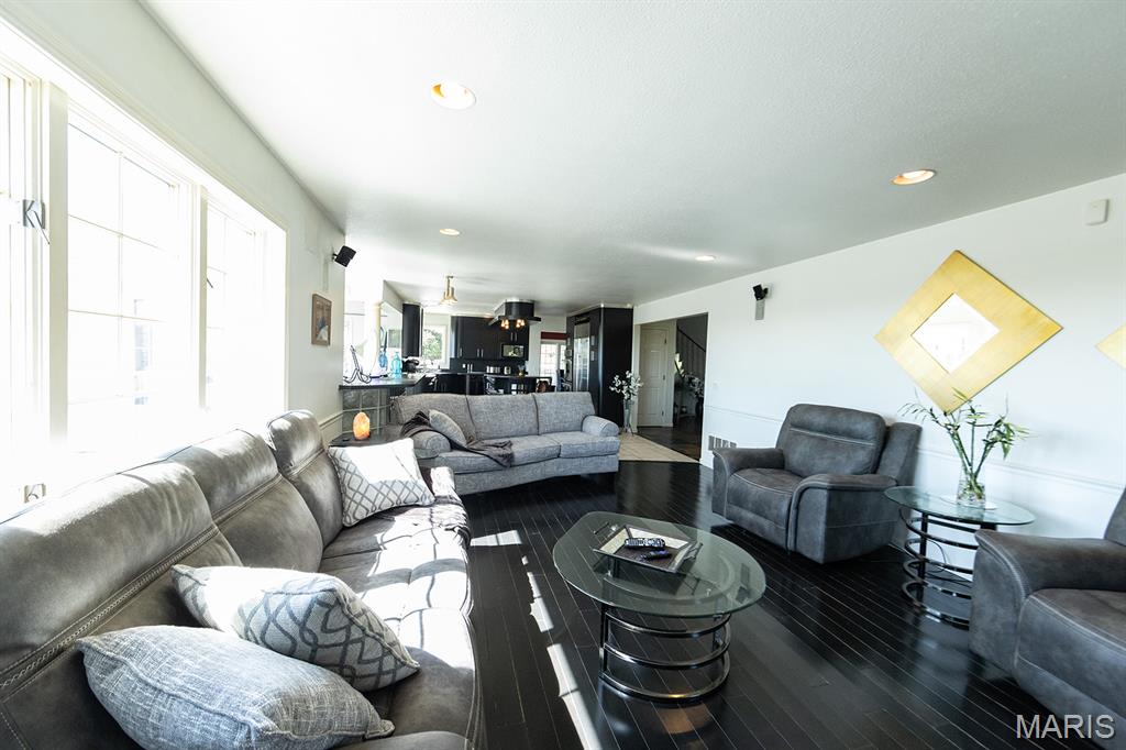 Emerald Hills - Residential