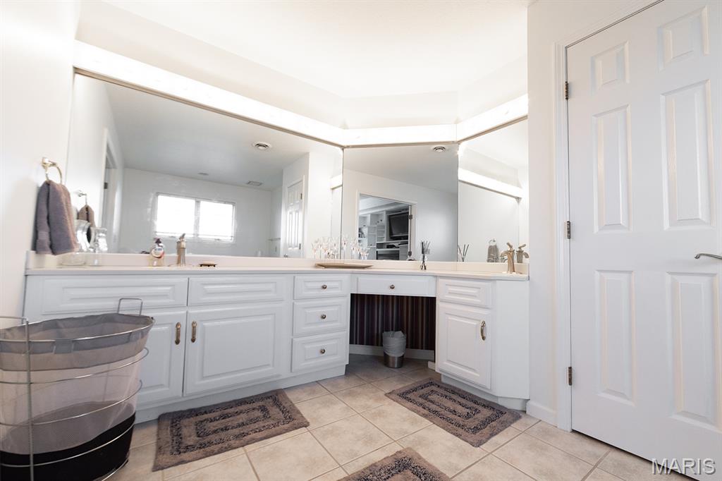 Emerald Hills - Residential