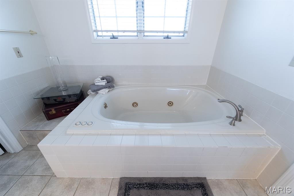 Emerald Hills - Residential